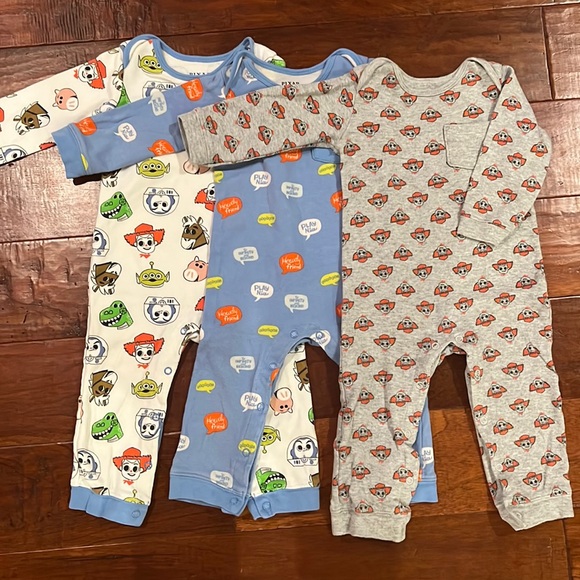 Amazon Essentials Other - Toy Story Coveralls bundle, 18 month.